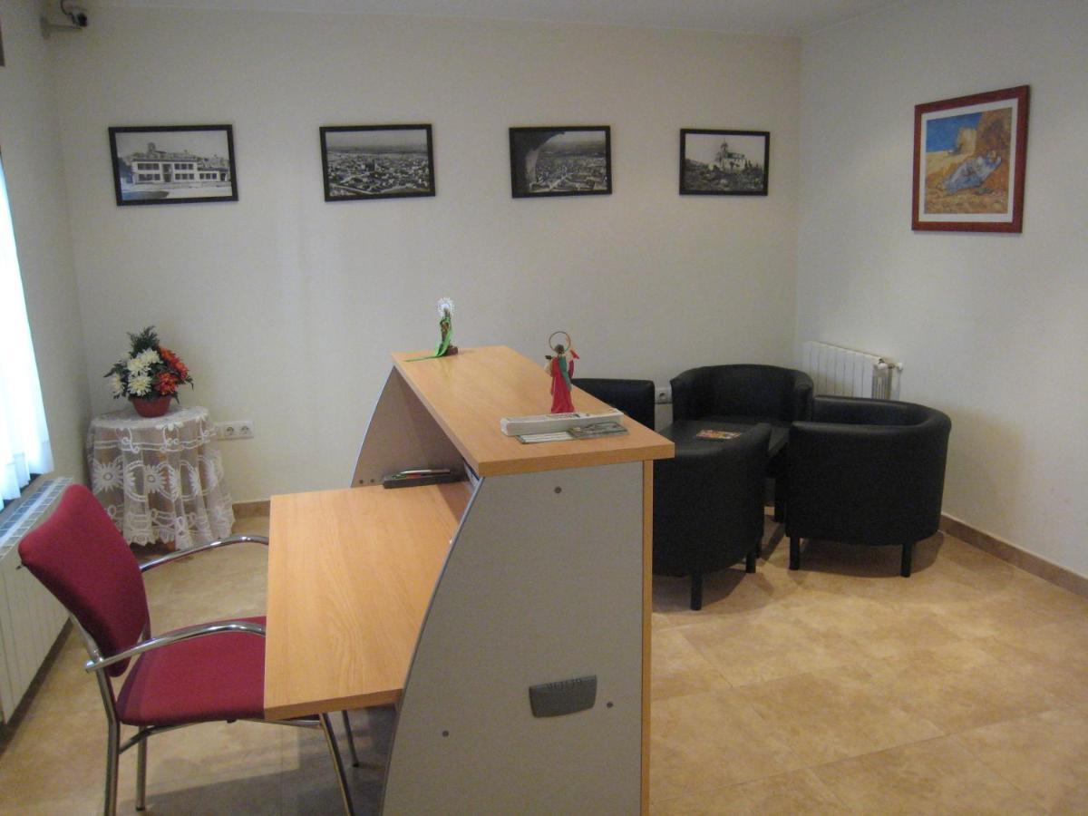 Hostal Alfajarin El Burgo de Ebro Экстерьер фото